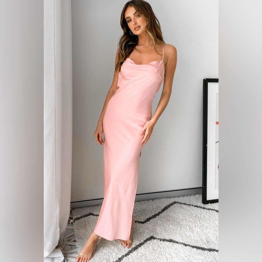 Beginning boutique blush pink satin maxi formal dress 💖 NWT